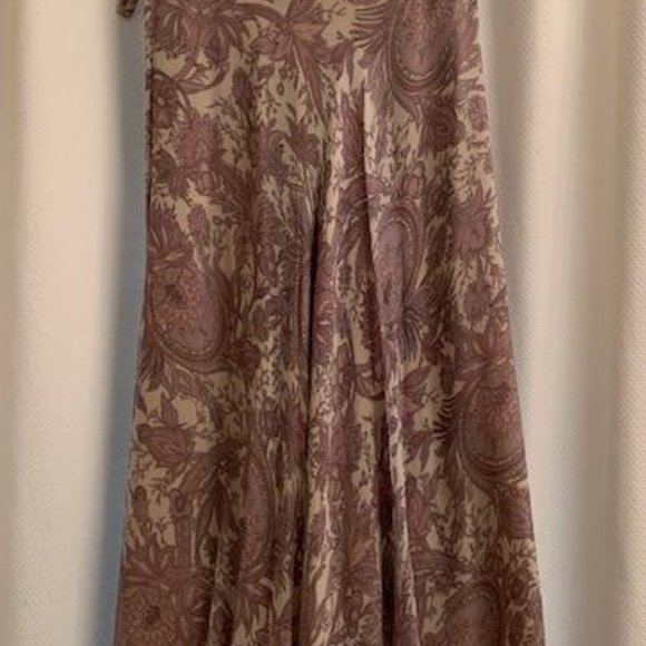 Print Separate Skirt and Top - Picture 5 of 9